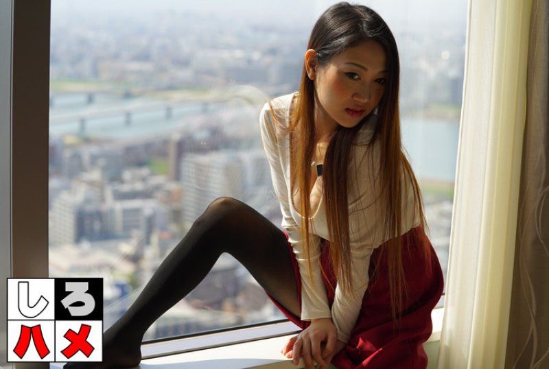 风韵犹存的饮酒店姐姐是F罩杯的巨乳女主人！以妖艷成熟的色情吸引强壮阳具！